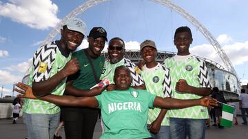 La colorida equipaci&oacute;n de Nigeria se agot&oacute; el d&iacute;a que sali&oacute; a la venta y es una de las curiosidades del Mundial.