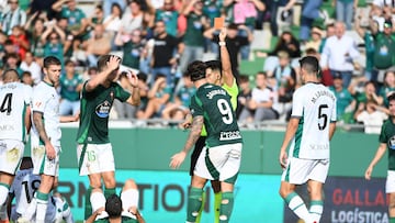 El momento de la expulsión de Álex López.