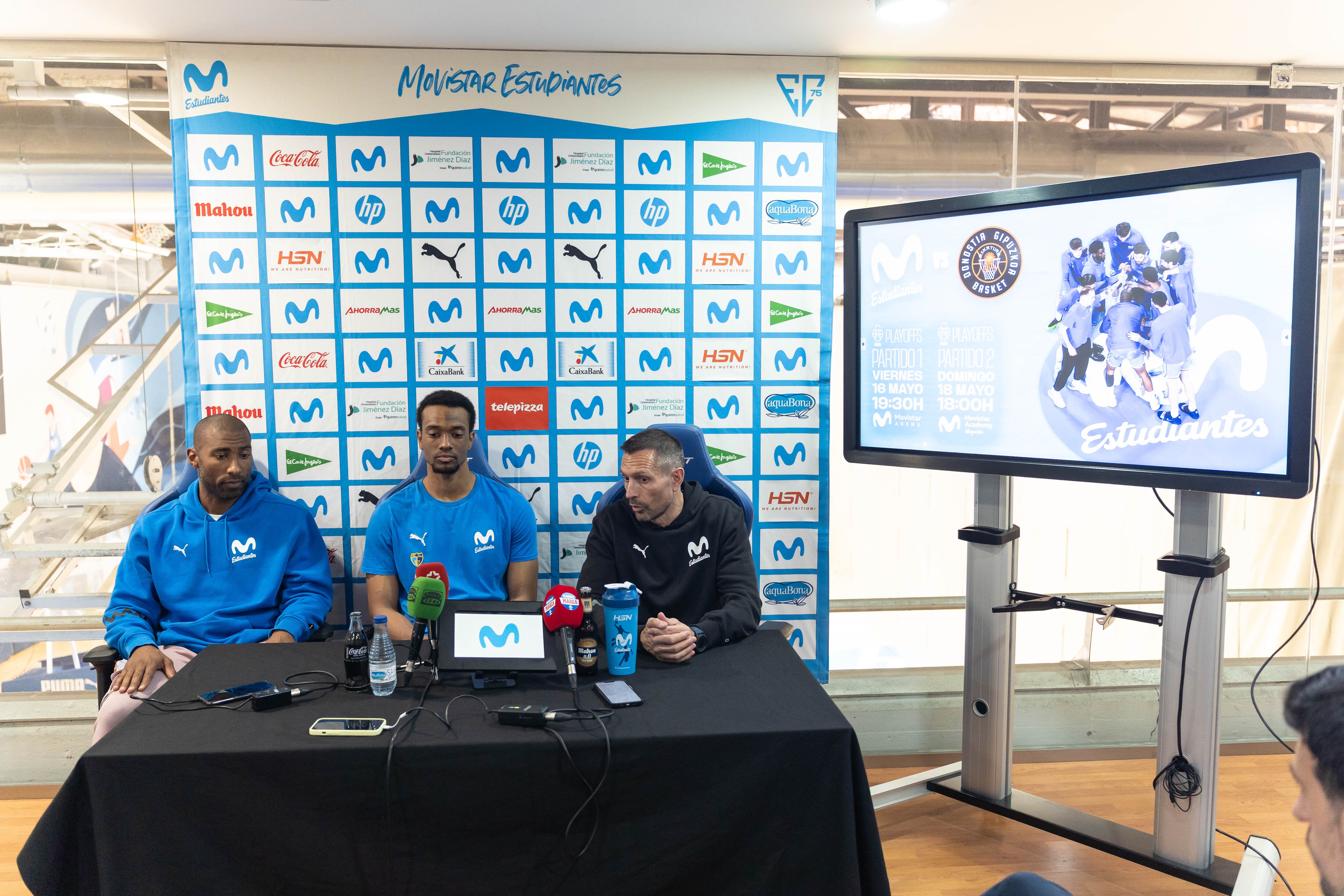 Jayson Granger, Adams Sola y Natxo Lezkano, durante la rueda de prensa en el Movistar Academy Magariños.