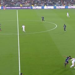 Y el Bernabéu alucinó con Hazard por lo que hizo en el primer gol