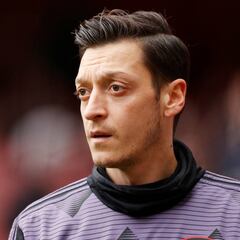 Ozil desafía a Arteta