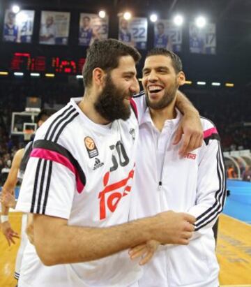 Ioannis Bourousis y Salah Mejri celebraron la victoria.