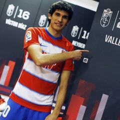 Oficial: Vallejo se marcha cedido otra temporada al Granada