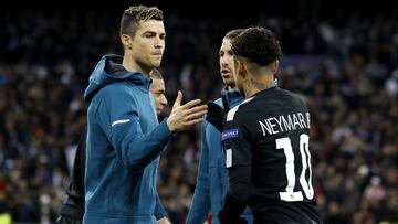 Cristiano saluda a Neymar.