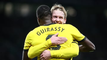 Lisbon (Portugal), 11/02/2025.- Borussia Dortmund`s Serhou Guirassy celebrates a goal against Sporting CP with Julian Brandt (back) during their UEFA Champions League soccer match held at Alvalade XXI stadium in Lisbon, Portugal, 11 February 2025. (Liga de Campeones, Lisboa) EFE/EPA/RODRIGO ANTUNES
