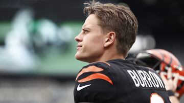 EAST RUTHERFORD, NEW JERSEY - SEPTEMBER 25: Joe Burrow #9 of the Cincinnati Bengals looks on during warmups before the game against the New York Jets at MetLife Stadium on September 25, 2022 in East Rutherford, New Jersey.   Sarah Stier/Getty Images/AFP