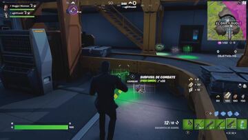 Encontramos un Subfusil de Combate en el suelo