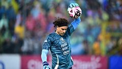 Guillermo Ochoa podría jugar el Derbi de Chipre a puerta cerrada tras ataques