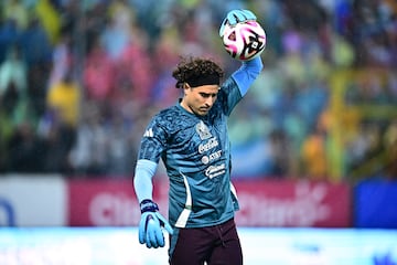  Guillermo Ochoa of Mexico during the Quarterfinals first leg match between Honduras and Mexican National Team (Mexico) as part of the Concacaf Nations League 2024-2025 at Francisco Morazan Stadium on November 15, 2024 in San Pedro Sula, Honduras.