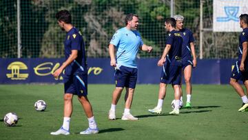 Sergio González, en un entrenamiento con el Cádiz.