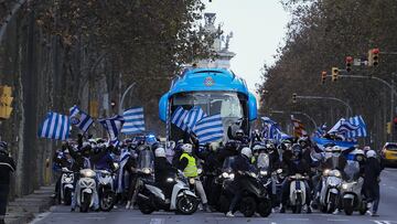 20/12/20 PARTIDO SEGUNDA DIVISION
PREVIA
ESPANYOL - ALMERIA
MOTADA PERICA SEGUIDORES ESPANYOL ACOMPAÑAN EN MOTO A AL AUTOBUS DEL EQUIPO
MOTOS