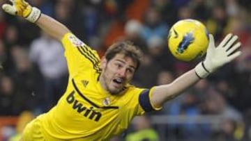 <b>UN MURO AMARILLO. </b>Iker ha sido un baluarte en el año 2011 con el Madrid y con la Selección Española.