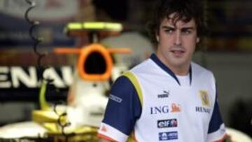 <b>MOTIVADO. </b>Alonso está trabajando duro junto al equipo Renault para mejorar el R29 y volver a los primeros puestos de las carreras.