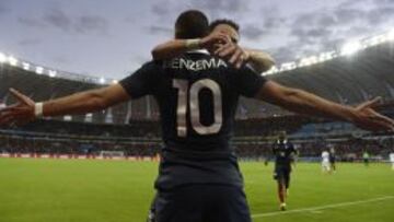 Valbuena y Benzema, con Francia