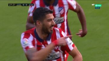 Luis Suárez celebra el 0-1 en el Cádiz-Atlético