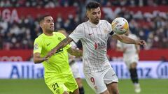 Tecatito Corona brilló en la victoria del Sevilla