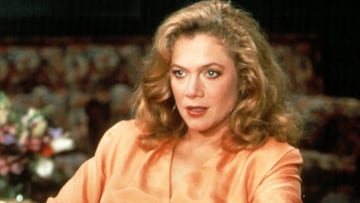 Qué fue de Kathleen Turner: de amor prohibido con Michael Douglas al retiro forzado por una enfermedad