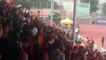 Pelea entre aficionados del Valencia y Galatasaray.