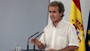 El director del Centro de Coordinación de Alertas y Emergencias Sanitarias (CCAES), el doctor Fernando Simón, en rueda de prensa en Moncloa
MONCLOA
08/06/2020