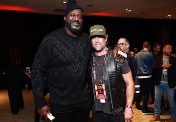  Shaquille O'Neal y el actor Josh Duhamel.