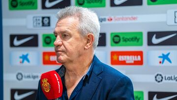 El entrenador mallorquinista, Javier Aguirre, atiende a los medios oficiales del club