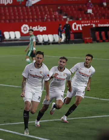 Ocampos anotó el 1-0 de penalti.