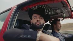 ‘Checo’ Pérez se luce en el nuevo vídeo de Carín León, “Por La Familia”