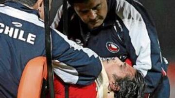 <b>TEMORES CONFIRMADOS. </b>Mark González se lesionó con Chile.