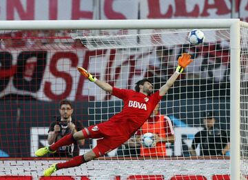 Buenos Aires, 05 NOVIEMBRE 2017, Argentina
SUPERLIGA ARGENTINA 2017
River Plata vs Boca Juniors por la 8va fecha en el Estadio Monumental.
gol de Edwin Cardona de Boca Junior
Foto Gustavo Ortiz