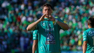 Federico Vinas celebrates his goal 1-0 of Leon during the 16th round match between Leon and Monterrey as part of the Torneo Clausura 2024 Liga BBVA MX at Nou Camp -Leon- Stadium on April 20, 2024 in Leon, Guanajuato, Mexico.