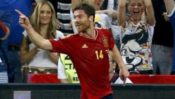 Xabi Alonso marc&oacute; en su partido cien con Espa&ntilde;a.