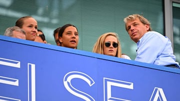 Guro Reiten, Sam Kerr, Erin Cuthbert and Todd Boehly, Owner of Chelsea FC look on prior to the Premier League match between Chelsea FC and Tottenham Hotspur at Stamford Bridge.