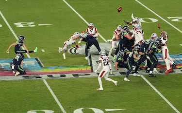 El segundo cuarto empezó con otro tiro de campo convertido por el especialista de Seattle. 0-6.