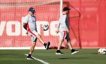 Sampaoli, durante una sesión preparatoria con el Sevilla.