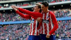 GRAF9263. MADRID, 28/01/2018.- Los delanteros del Atl&eacute;tico de Madrid Fernando Torres (d), y el franc&eacute;s Antoine Griezmann, festejan el primer gol del galo durante el partido de liga que se disputa en el estadio Wanda Metropolitano. EFE/Kiko H