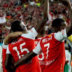 Juan Manuel Santos celebra y le pide la décima estrella a Santa Fe