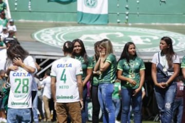 Emotivo homenaje a las víctimas del accidente aéreo de Chapecoense 