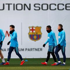 Messi entrena con el Barcelona antes del Clásico