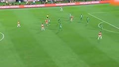 Ronaldinho splits six-man defence with no-look blind pass