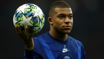 PSG: Mbappé in squad for Dortmund after striker tests negative for coronavirus