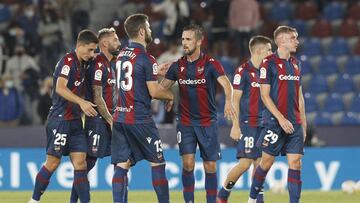 16/10/21 PARTIDO PRIMERA DIVISION 
 LEVANTE UD - GETAFE CF
 MUSTAFI
 MIRAMON
 MORALES 
 PABLO MARTINEZ
 CANTERO