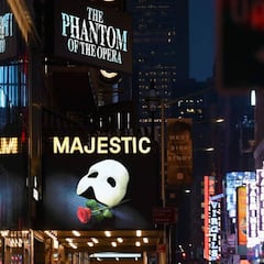 Broadway permanecerá oficialmente cerrado hasta 2021