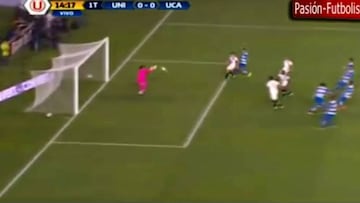 Las grandes atajadas de Costanzo ante la U de Lima