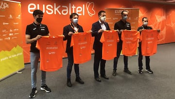 Imagen del acto de presentaci&oacute;n del equipo del Euskaltel-Euskadi para la Vuelta al Pa&iacute;s Vasco, la Itzulia de 2021.