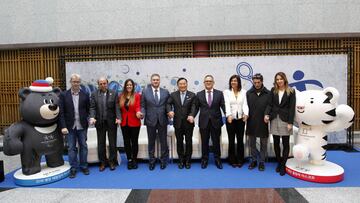 Presentaci&oacute;n de los Juegos Paral&iacute;mpicos de Invierno con el embajador de Corea del Sur en Espa&ntilde;a, Hee-Kown Park, &Aacute;ngel Luis G&oacute;mez, Tom McIlduff, Mar&iacute;a Jos&eacute; Rienda, C&eacute;sar Carlavilla, Mario S&aacute;nchez y Astrid Fina.