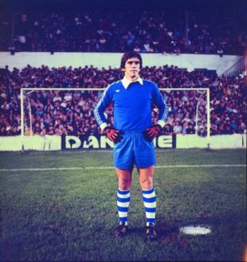 Arconada mítico portero de la Real Sociedad, toda una vida bajo palos dejando actuaciones magistrales. Fue también portero de la Selección española entre 1977 y 1985.