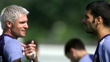 Guardiola se entera del grupo de WhatsApp de Barcelona 92: "Ca?izares, no me has invitado t¨²"