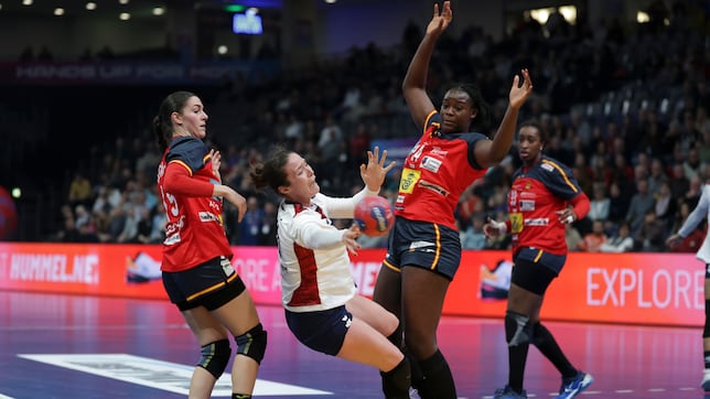 Batacazo de las Guerreras ante Islas Feroe y Mundial, en el alambre