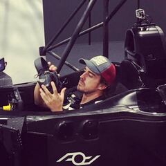 Alonso, de China a París para pasar una prueba de Le Mans