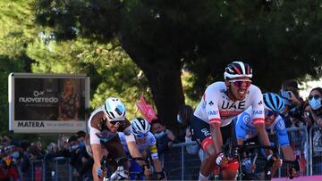 As&iacute; les fue a los ciclistas colombianos en la etapa 6 del Giro de Italia 2020, jornada de 188 kil&oacute;metros ganada por el franc&eacute;s Arnaud D&eacute;mare